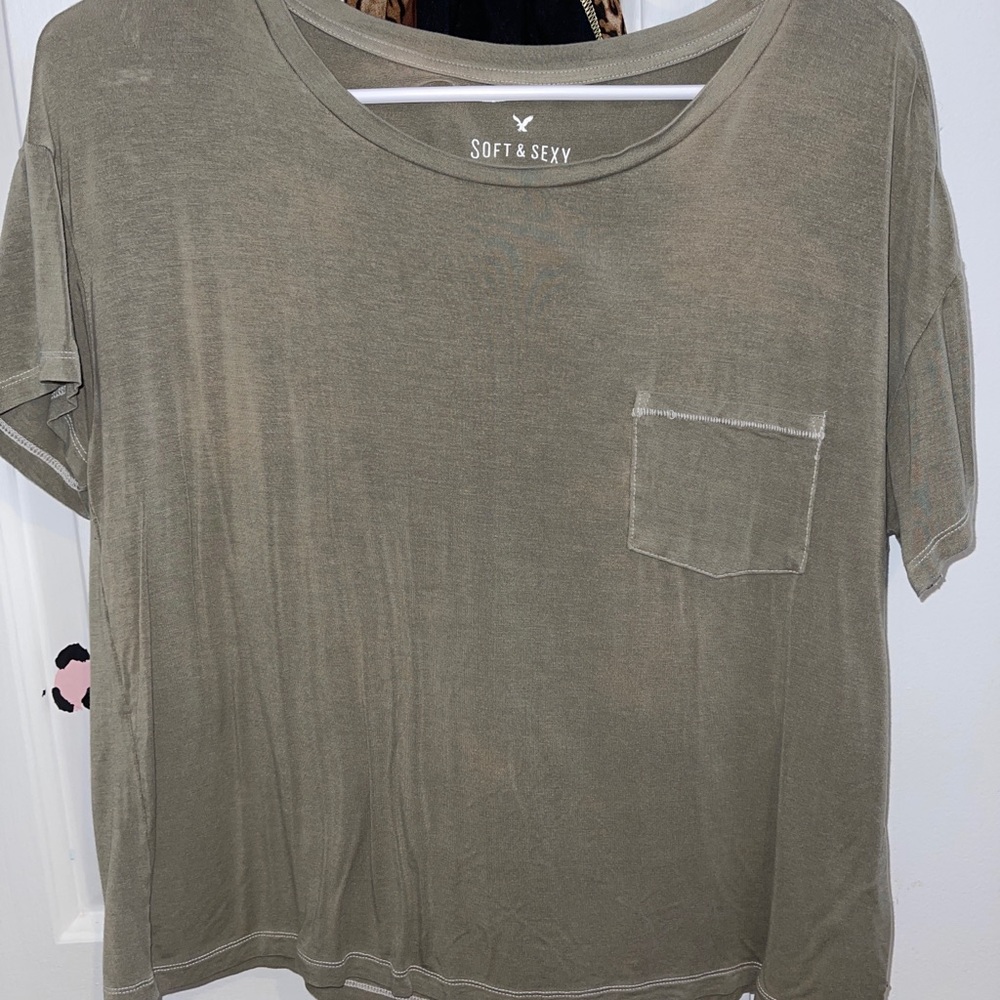 american eagle tee